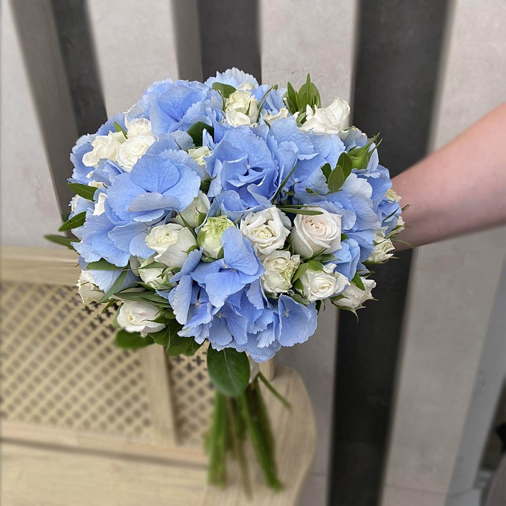 Букет невесты голубой свадебный